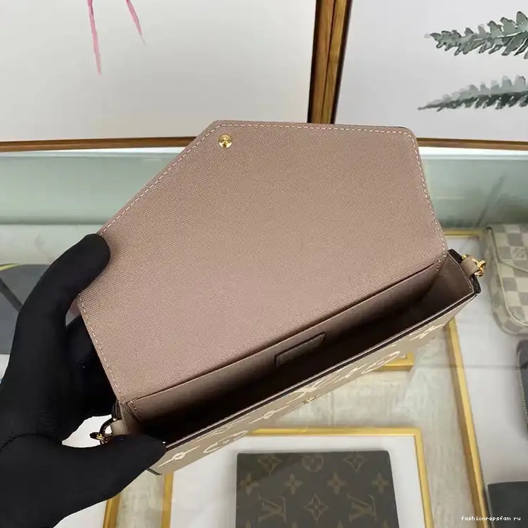 Fashionrep Bag 2206HT0011 LV 0824